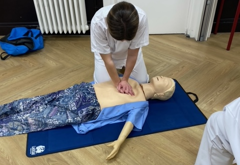 Massage cardiaque AFGSU 2